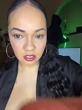 Snapshot of DestineeJayde chatting on 27, 10, 2025 DestineeJayde online show from 27, 10, 2025