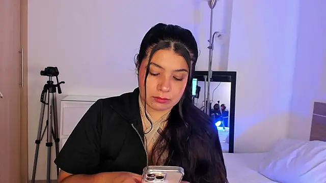 Snapshot of miaa_daniels chatting on 10, 6, 2026 miaa daniels online show from 10, 6, 2026
