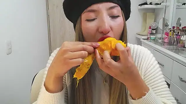 Snapshot of Barbie_girl_69 chatting on 4, 2, 2026 Barbie girl 69 online show from 4, 2, 2026