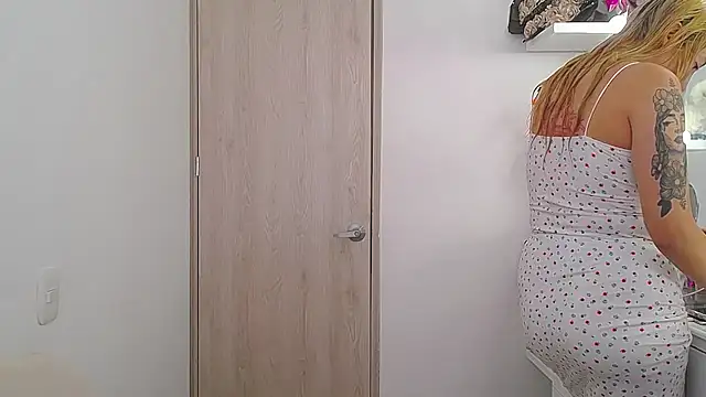 Snapshot of Barbie_girl_69 chatting on 1, 4, 2026 Barbie girl 69 online show from 1, 4, 2026