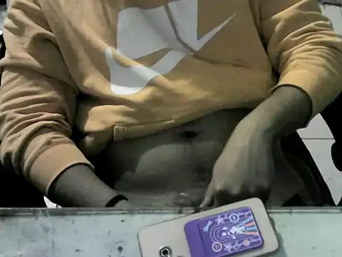 Snapshot of Alejo_hotguy chatting on 27, 10, 2025 Alejo hotguy online show from 27, 10, 2025