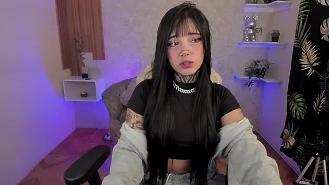 Snapshot of mia_catt05 chatting on 6, 12, 2024 mia catt05 online show from 6, 12, 2024