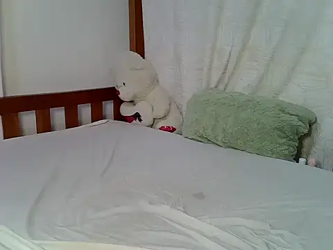 Snapshot of pretty_leila2 chatting on 16, 4, 2026 pretty leila2 online show from 16, 4, 2026
