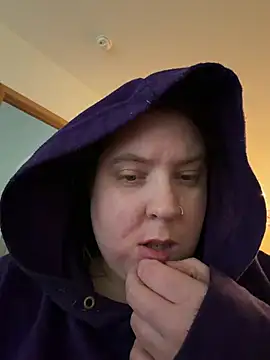 Sexy Little SlutAriel online show from 14, 5, 2026