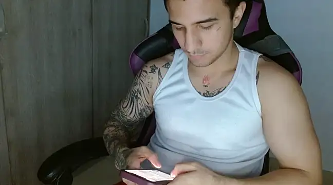 Sisoyalejo420 online show from 7, 1, 2025