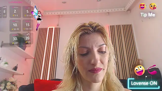 Snapshot of RileyLanna chatting on 18, 11, 2025 RileyLanna online show from 18, 11, 2025