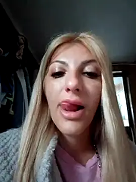 Snapshot of RileyLanna chatting on 18, 6, 2026 RileyLanna online show from 18, 6, 2026