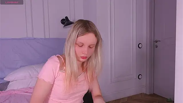 Beatrica Klein online show from 8, 12, 2024