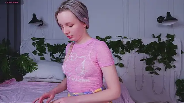Beatrica Klein online show from 9, 3, 2025