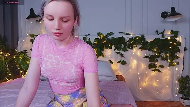 Beatrica Klein online show from 9, 3, 2025