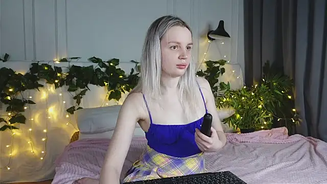 Beatrica Klein online show from 15, 3, 2025
