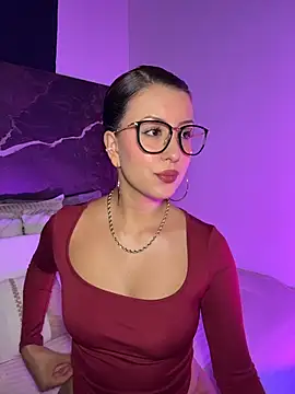 EmaSaenz online show from 11, 10, 2025