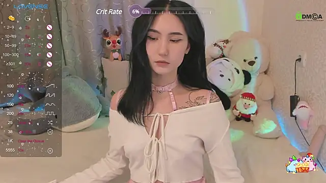 Snapshot of EmmaHixLove chatting on 4, 1, 2025 EmmaHixLove online show from 4, 1, 2025