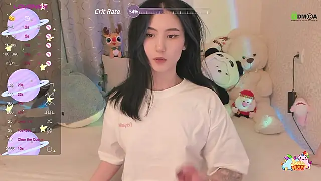Snapshot of EmmaHixLove chatting on 5, 1, 2025 EmmaHixLove online show from 5, 1, 2025