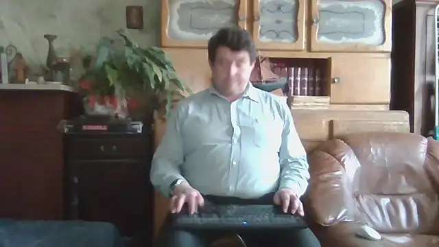 Snapshot of sympatrique chatting on 19, 3, 2025 sympatrique online show from 19, 3, 2025