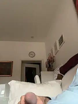 Snapshot of Frank22xx chatting on 22, 10, 2025 Frank22xx online show from 22, 10, 2025