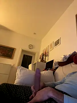 Frank22xx online show from 8, 11, 2025