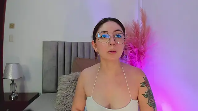Emilywatsonn online show from 28, 12, 2024