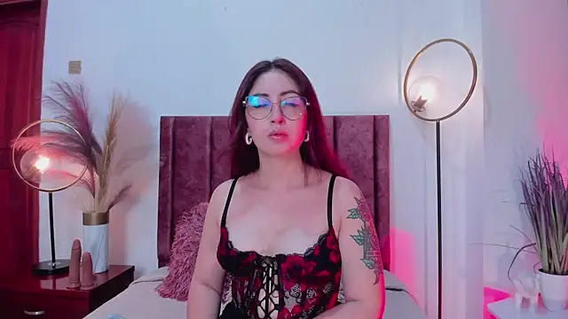 Emilywatsonn online show from 21, 2, 2025