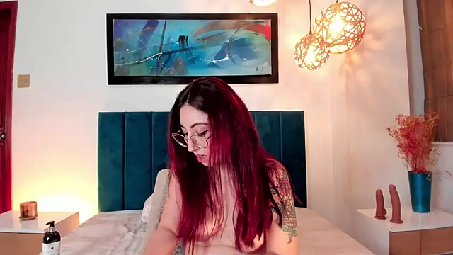 Emilywatsonn online show from 23, 3, 2025