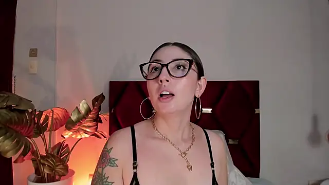 Emilywatsonn online show from 13, 1, 2026