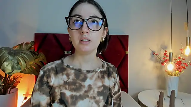 Emilywatsonn online show from 9, 5, 2026