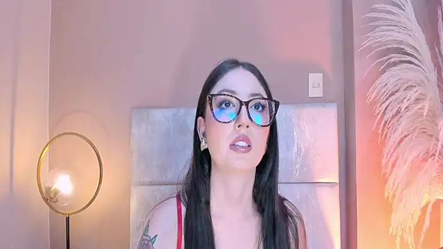 Emilywatsonn online show from 10, 6, 2026