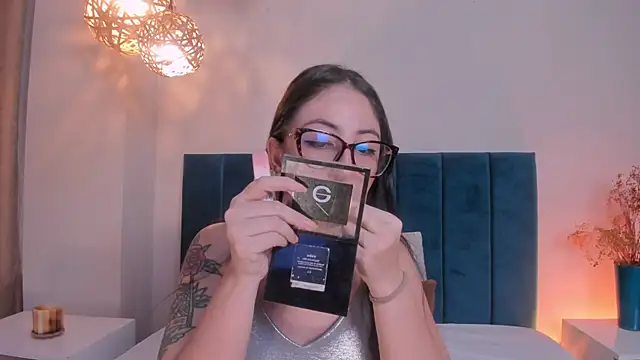 Emilywatsonn online show from 17, 6, 2026