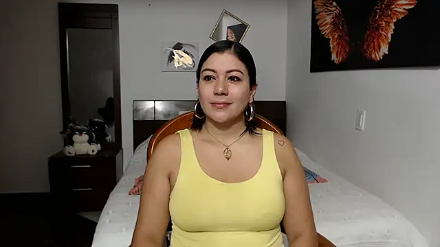 Snapshot of EmilyPeytonn chatting on 25, 2, 2025 EmilyPeytonn online show from 25, 2, 2025