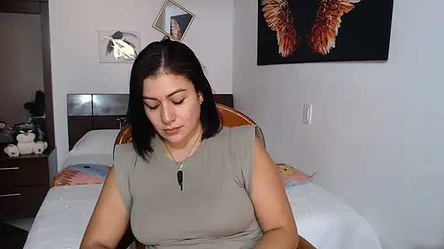 Snapshot of EmilyPeytonn chatting on 27, 2, 2025 EmilyPeytonn online show from 27, 2, 2025