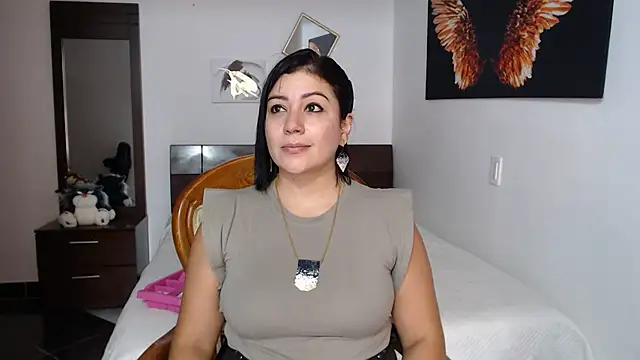 Snapshot of EmilyPeytonn chatting on 11, 3, 2025 EmilyPeytonn online show from 11, 3, 2025