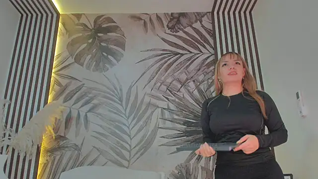 Samaantha-White online show from 4, 11, 2025