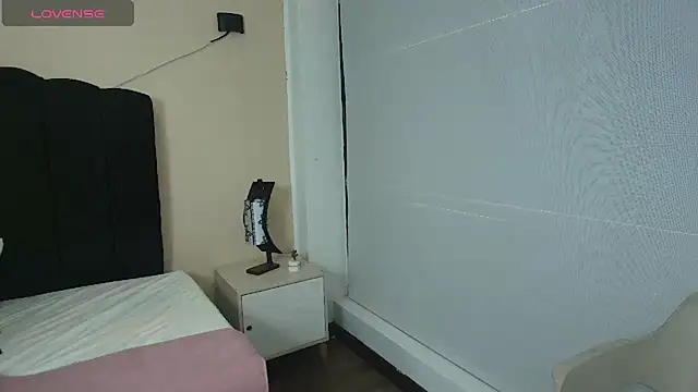 Snapshot of Ambarross chatting on 24, 9, 2025 Ambarross online show from 24, 9, 2025