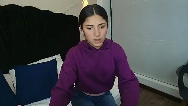 Snapshot of Ambarross chatting on 7, 10, 2025 Ambarross online show from 7, 10, 2025