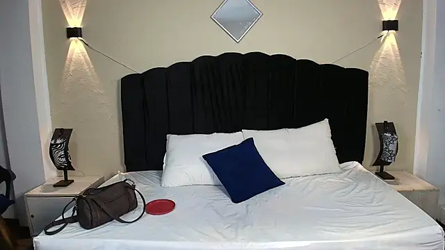 Snapshot of Ambarross chatting on 14, 10, 2025 Ambarross online show from 14, 10, 2025