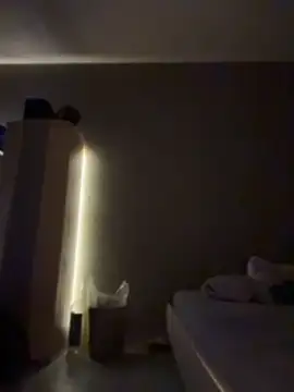 Bennyben8604 online show from 19, 4, 2026