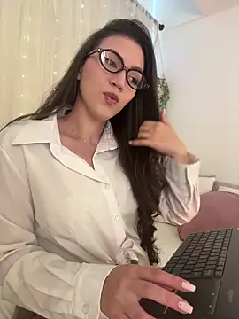 Amelia Rouse online show from 20, 6, 2026