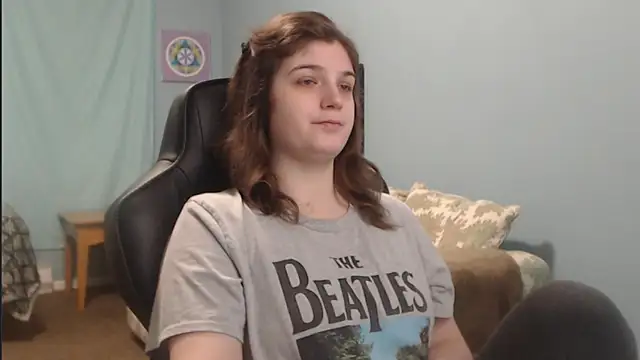 Snapshot of TreeJeanne chatting on 15, 12, 2024 TreeJeanne online show from 15, 12, 2024