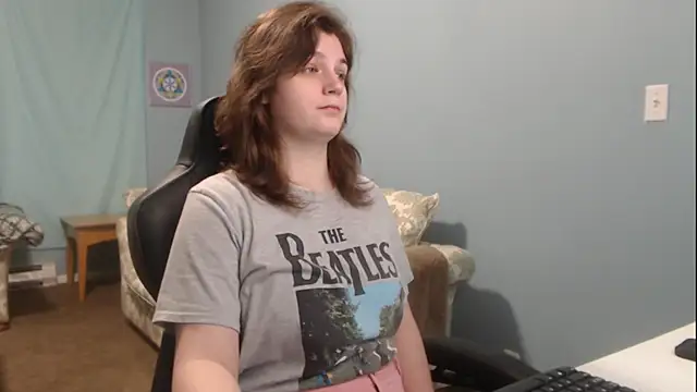 Snapshot of TreeJeanne chatting on 4, 1, 2025 TreeJeanne online show from 4, 1, 2025