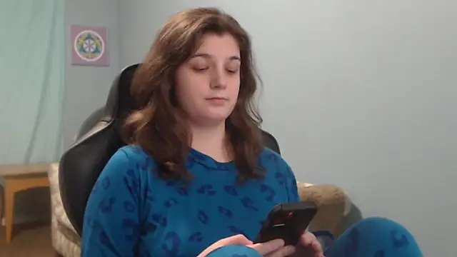 Snapshot of TreeJeanne chatting on 11, 3, 2025 TreeJeanne online show from 11, 3, 2025
