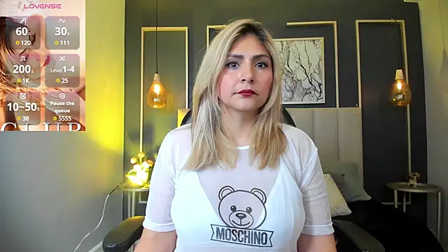 Snapshot of Melanie_silver_ chatting on 20, 2, 2025 Melanie silver online show from 20, 2, 2025
