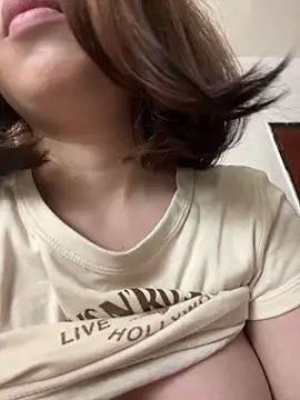Snapshot of Lia_sex69 chatting on 5, 2, 2025 Lia sex69 online show from 5, 2, 2025