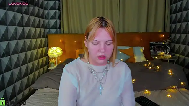 Stacy Luv online show from 22, 9, 2025