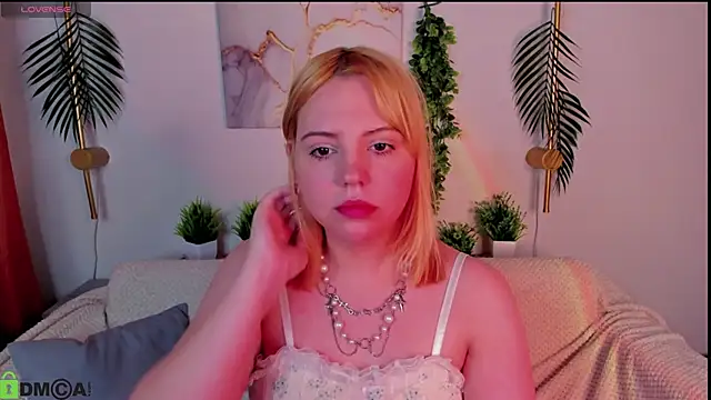 Stacy Luv online show from 12, 11, 2025