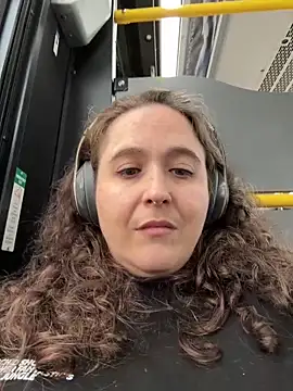 sylviahhh online show from 5, 4, 2026