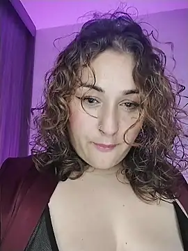 Snapshot of saara_queen_ chatting on 2, 11, 2025 saara queen online show from 2, 11, 2025