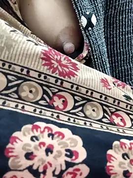 Snapshot of Aaradhya chatting on 13, 1, 2025 Aaradhya online show from 13, 1, 2025