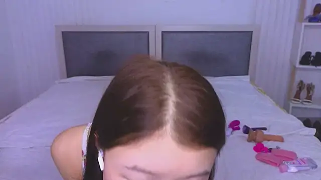 Tina Kim  online show from 22, 1, 2025