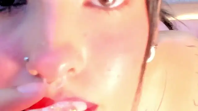 Eva Benely online show from 12, 1, 2025