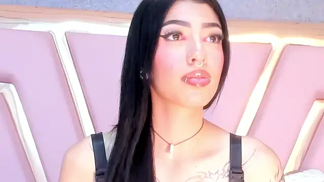 Eva Benely online show from 15, 1, 2025